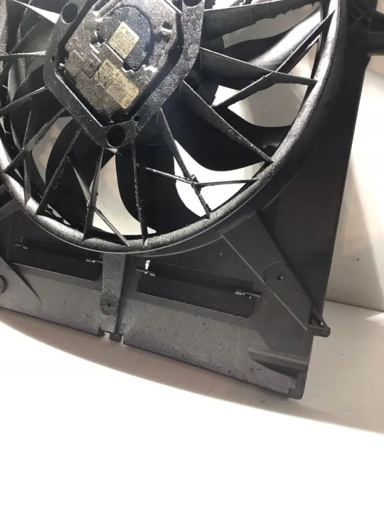 Ventilateur radiateur Audi Q7 4L 2007 OEM 7L0121203G image 3