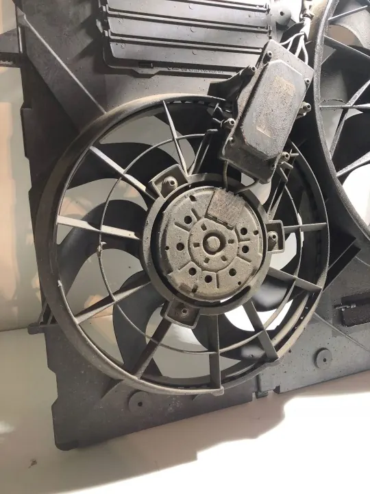 Ventilateur radiateur Audi Q7 4L 2007 OEM 7L0121203G image 6