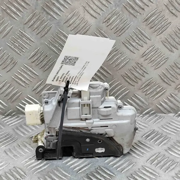 Porsche Cayenne (92A) 2014 Höger Framdörrslås OEM 8J2837016A image 3