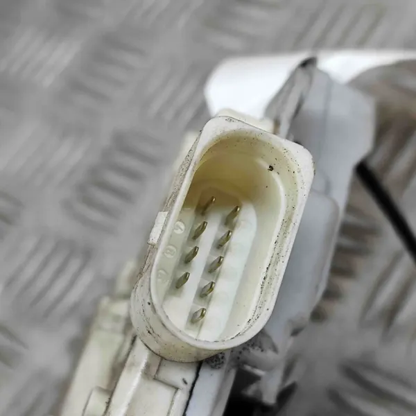 Porsche Cayenne (92A) 2014 Höger Framdörrslås OEM 8J2837016A image 7