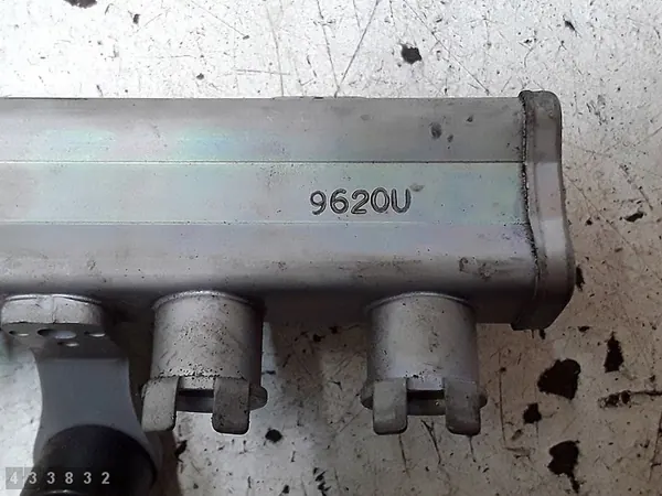 Trilho de Combustível Citroen C1 2019 1000 Gasolina 9620u image 4