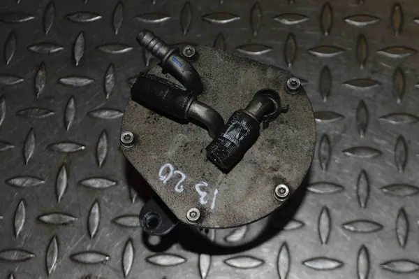 Polttoainesuodattimen kotelo VW Touareg 3.0L 2011 OEM 7P6127401 image 3