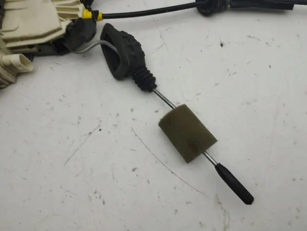 Serratura porta sinistra Mercedes-Benz C W204 2011 image 10