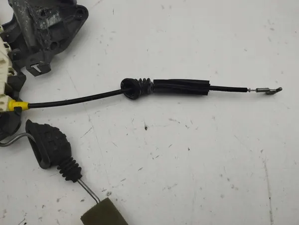 Serratura porta sinistra Mercedes-Benz C W204 2011 image 9