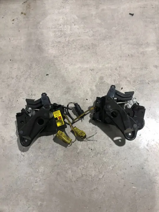 Verrou de capot actif gauche BMW 5 F10/F11 OEM 7458149 image 4