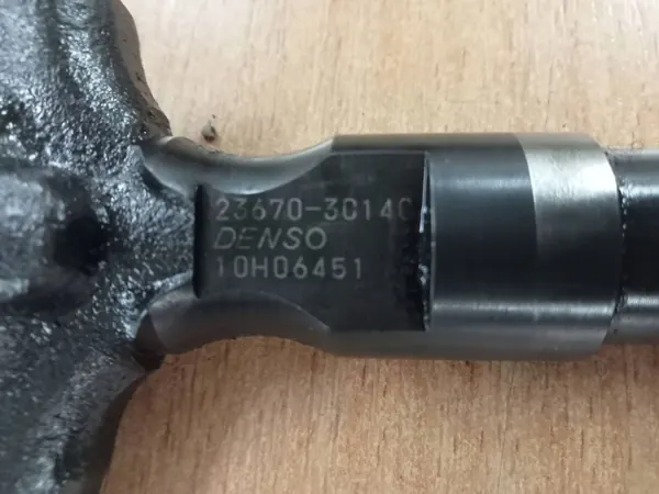 Injetor Toyota Hilux 23670-30140 image 2