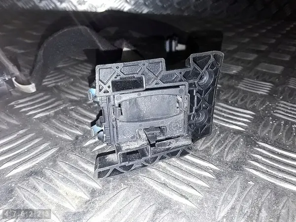 2009 BMW 3 Series Ignition Switch 10862510 image 4