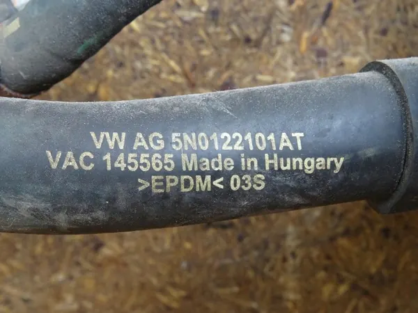 AUDI Q3 8U 2.0 TDI Vesisarja OEM 5N0122447BE image 7