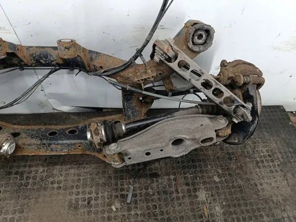 OEM WÓZEK, TRAWERS TYŁ BMW 1 E87 Hinterachsträger image 3
