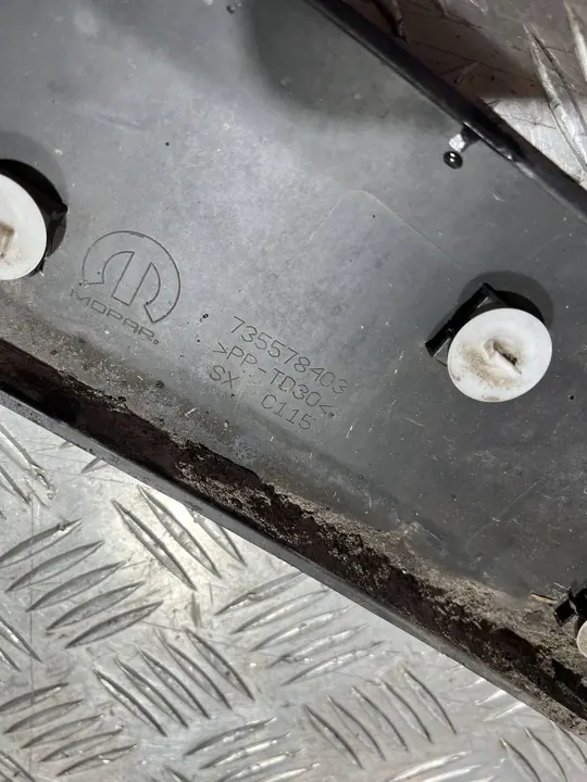 Vasen etulokasuojan lista Jeep Renegade 14- OEM 735578403 image 3