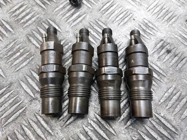 Kraftstoffpumpe Einspritzdüsen Volkswagen Transporter T4 1.9D OEM image 2