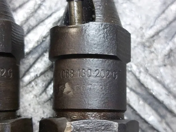 Kraftstoffpumpe Einspritzdüsen Volkswagen Transporter T4 1.9D OEM image 4