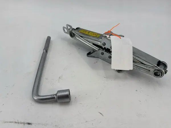 BMW 4 F32 F33 2018 Macaco image 3