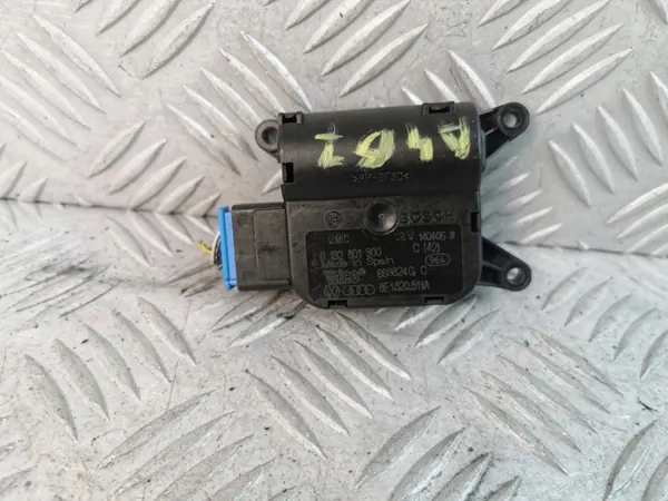 Motor de calefacción Audi A4 B7 OEM 8E1820511A image 2