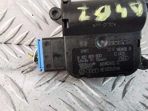 Motor de calefacción Audi A4 B7 OEM 8E1820511A image 3