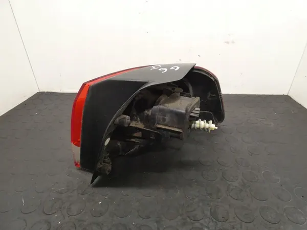 Luz trasera izquierda VW Golf VI 3 puertas 2010 image 2