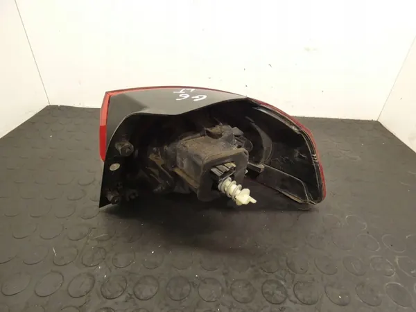 Luz trasera izquierda VW Golf VI 3 puertas 2010 image 4
