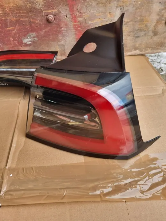 Bakljus Tesla MODEL 3/4 LIFT Vänster + Höger Europeisk image 7