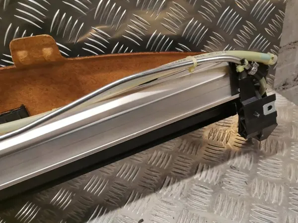 Mercedes-Benz S W221 tavaratilatela OEM 2216904149 image 7