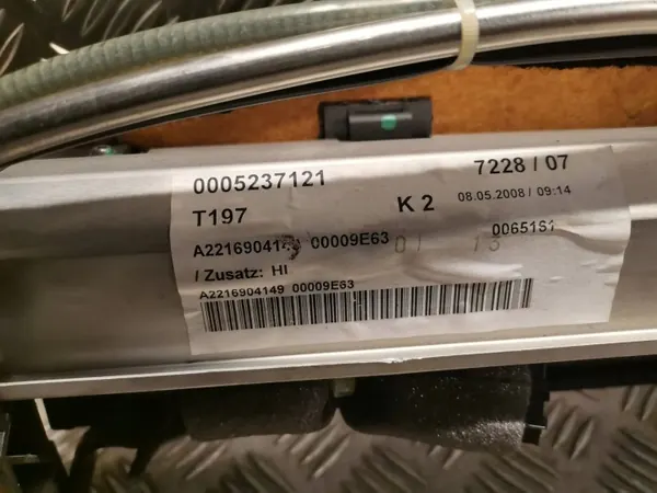 Mercedes-Benz S W221 tavaratilatela OEM 2216904149 image 9