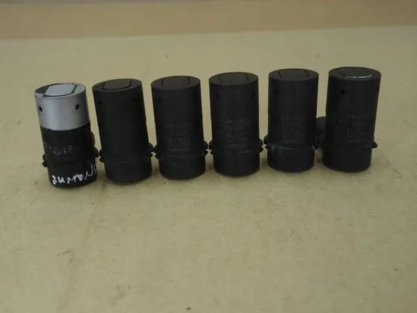 PDC Sensor BMW E39 6902181 95-03 image 2