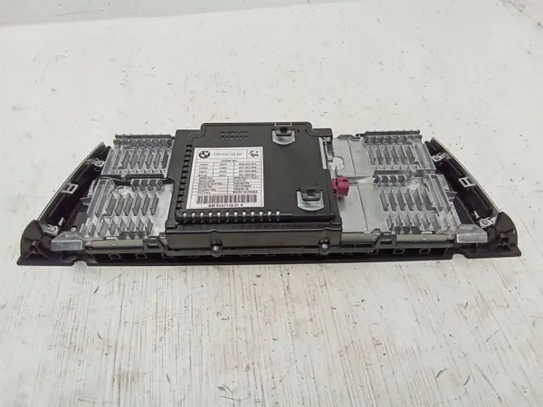 Écran navigation BMW OEM 9227118 pour 5 GT F07 image 3