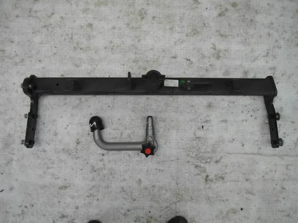 Gancho de remolque Kia Sportage V OEM R2281AD600 image 2