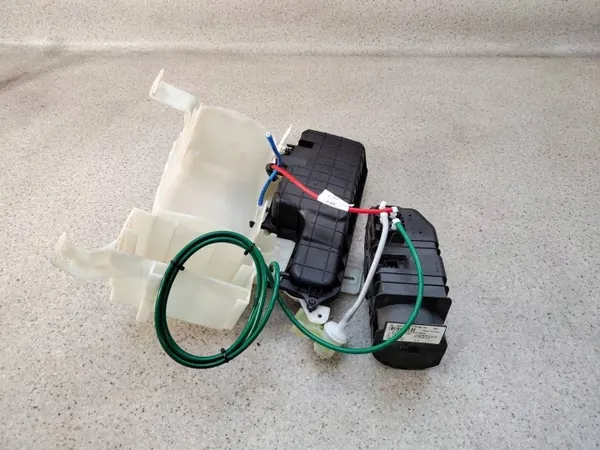 Sätpump OEM A0008003648 för Mercedes S W221 image 2