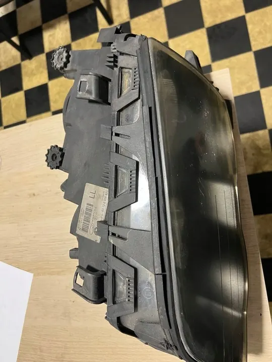 Farol esquerdo BMW E46 H7 dianteiro image 3