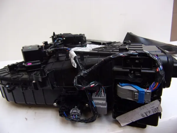 Chrysler Pacifica taka-lämmitys OEM 68342100AA image 9
