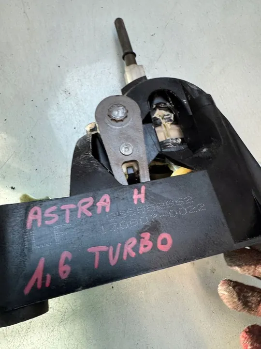 Sélecteur de vitesses Opel Astra H GTC image 5