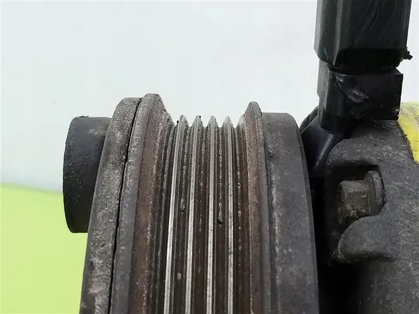 Compresseur de climatisation Ford Focus Mk2 2004-2011 1.6 TDCI image 5