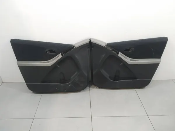 Revestimento painel lateral L+R Dianteiro 5D Toyota Yaris II 2005-2011 OEM 5907911404772 image 2