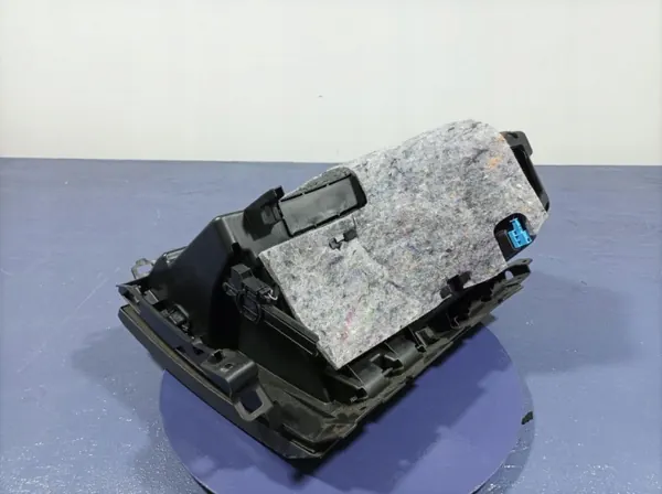 OEM Lochow-325791- Couvercle Console Passager Mercedes GLA image 4