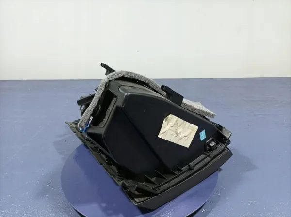 OEM Lochow-325791- Couvercle Console Passager Mercedes GLA image 5