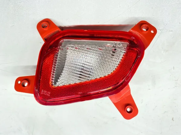 Feu de recul arrière droit OEM 92406-K7010 pour Hyundai i10 image 2