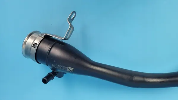 BMW X1 U11 Polttoaineputki OEM 8741459 - Käytetty image 5