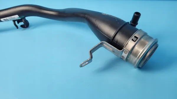 BMW X1 U11 Polttoaineputki OEM 8741459 - Käytetty image 7