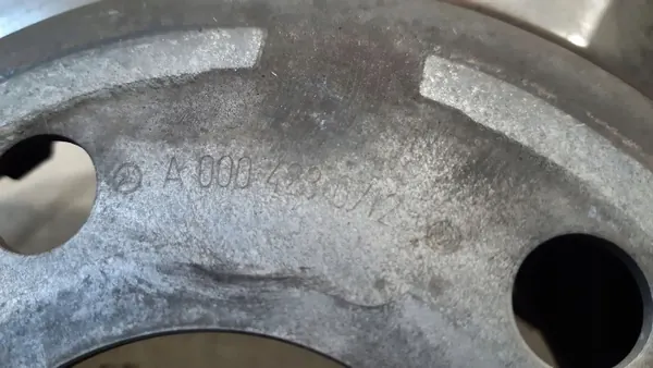 Mercedes E W213 Bremscheiben & Beläge Vorne OEM A0004212312 image 3