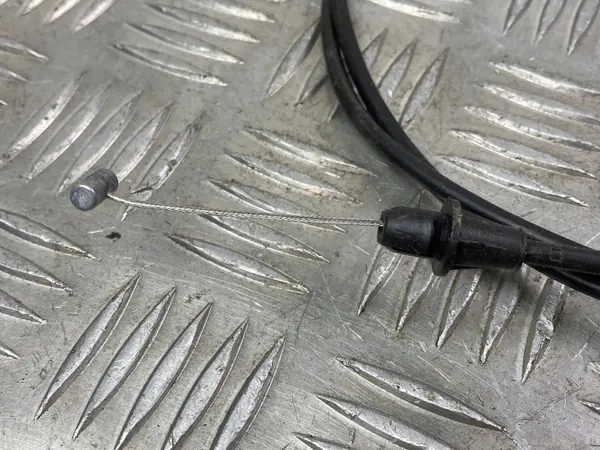 Fecho do capô Jeep Compass OEM 53492132 - Usado image 5