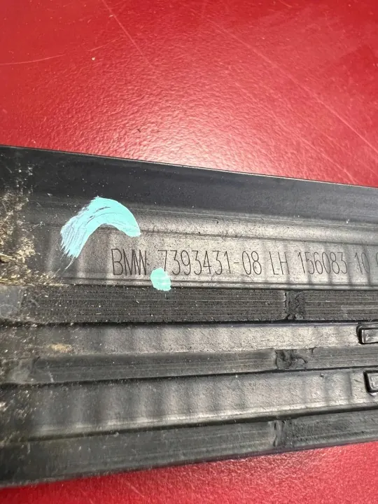 BMW X3 G01 takaikkuna tiiviste OEM 7393431 image 3