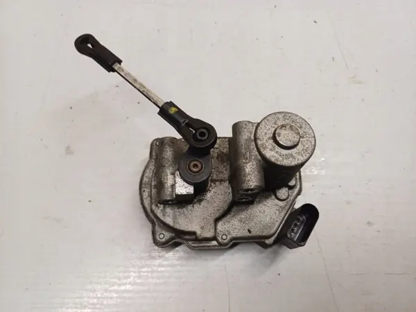 Audi A6 C6 2.7 TDI Spruitstukregelaar OEM 96551505 image 4