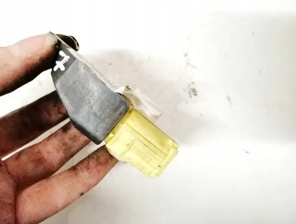 Toyota RAV-4 SRS Airbag Sensor 2017 89831-33050 image 3