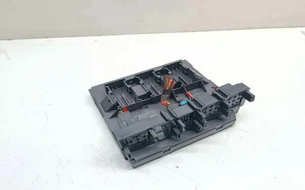 Module Confort VW OEM 3AA937087J pour Passat B8 2.0L image 2