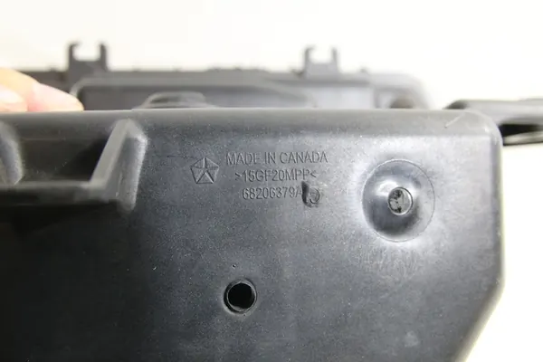 Ilmansuodattimen kotelo Chrysler 200 2014-2017 2.4 Bensiini OEM image 10