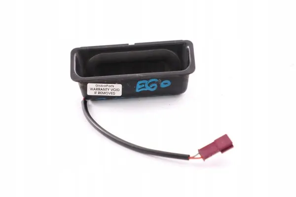 BMW E60 E61 Tavaratilan Kahva Nappi OEM 51248168035 image 3