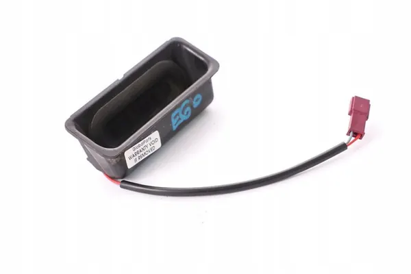 BMW E60 E61 Tavaratilan Kahva Nappi OEM 51248168035 image 5