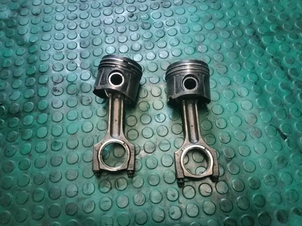 BMW M47 2.0D Kolben & Pleuel OEM 0840c image 2