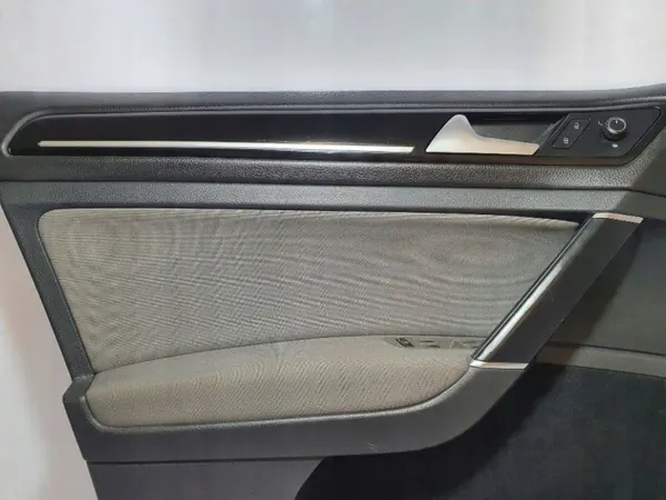 Begagnade Volkswagen OE sidoklädsel set 5G4867011BN image 10