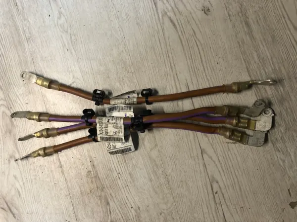 Câble batterie Mercedes OEM A2545407320 - Occasion image 5